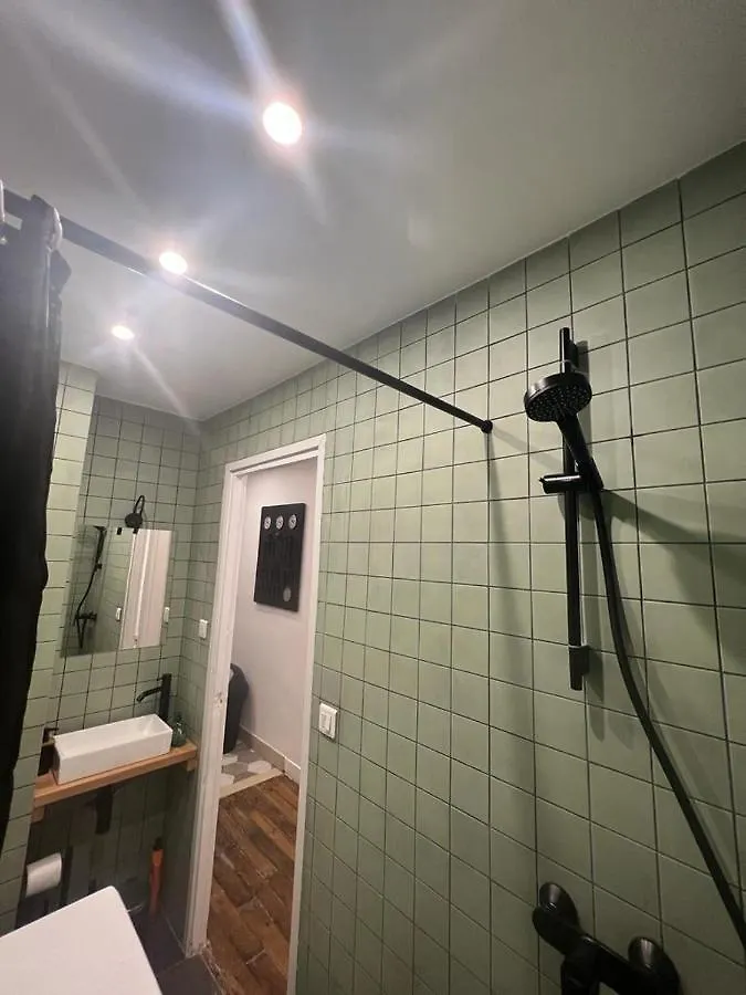 شقة New Entiry Apartment-Private Rooms In باريس